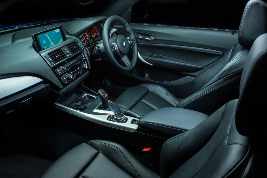  BMW M235i Convertible 2015 года  (AU) (фото 11 из 12)
